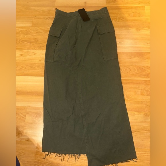 Local European Dark Green Cargo Pencil Skirt size Large - Picture 4 of 11